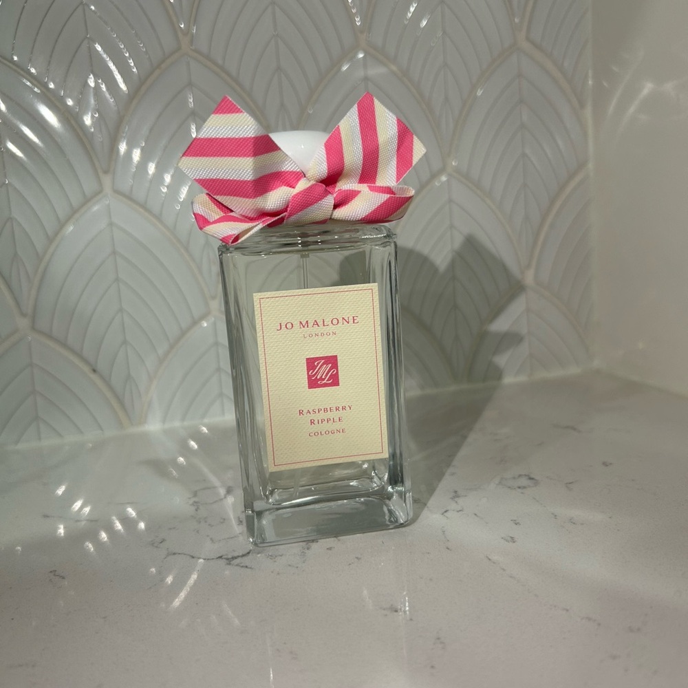 Jo Malone Raspberry Ripple with Striped Bow - Picture 2 of 6